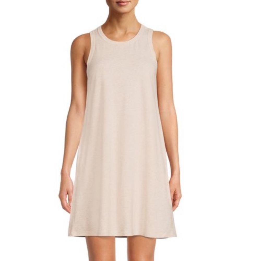 NWOT Secret Treasures Women’s Tank Chemise